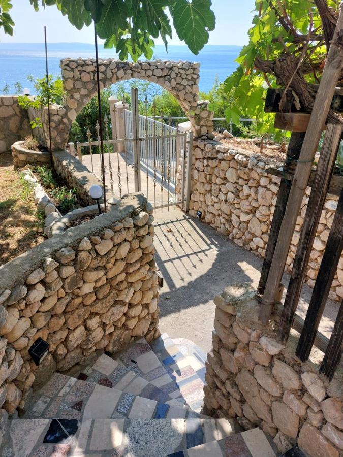 Apartmani Denis Stara Baška 外观 照片