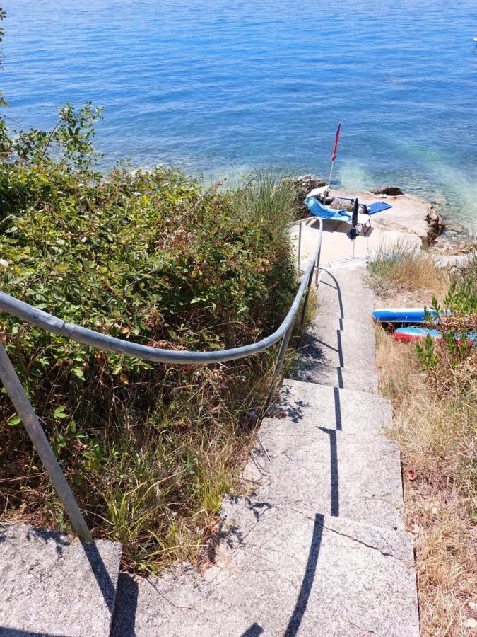 Apartmani Denis Stara Baška 外观 照片